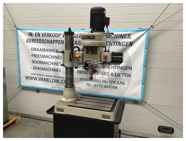 Rong Fu RF 35 Radiaalboormachine (overjarig model)