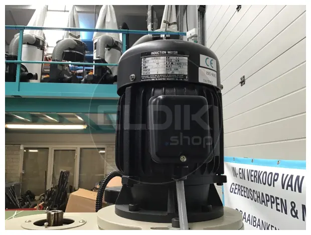 Rong Fu RF 35 Radiaalboormachine (overjarig model)