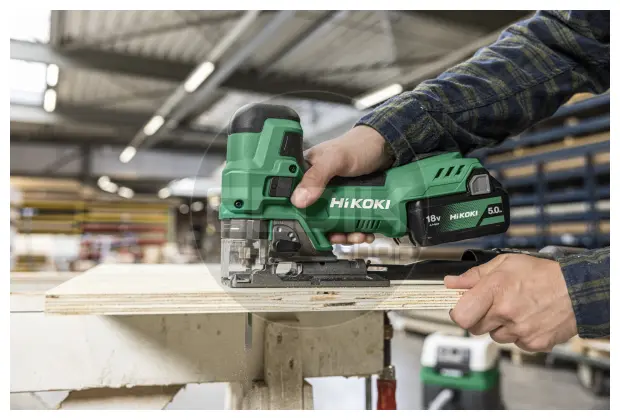 Hikoki CJ18DBWPZ Accu decoupeerzaag 18V - 135 mm /Inclusief lader en 2x 5.0Ah accu's - HSC II koffer