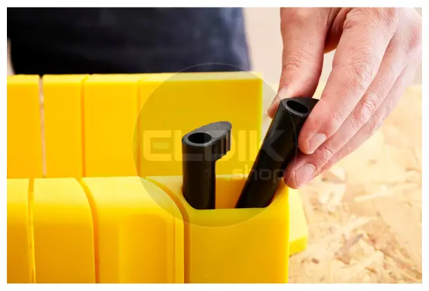 Stanley 1-20-600 Verstekbak Kunststof  met Kapzaag L300mm/B130mm/H80mm
