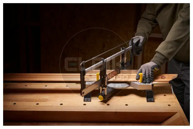 Stanley 1-20-800 Verstekbak Metaal Verstelbaar L560mm/B143mm/H95mm