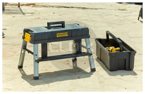 Stanley FMST81083-1 3-in-1 25” Gereedschapskoffer met Trapje