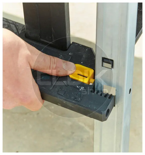 Stanley FMST81083-1 3-in-1 25” Gereedschapskoffer met Trapje