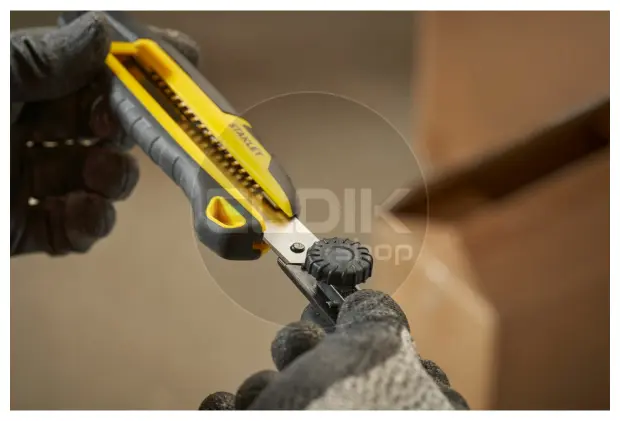 Stanley STHT10500-0 Afbreekmes Quick Snap met Schroefknop 18 mm