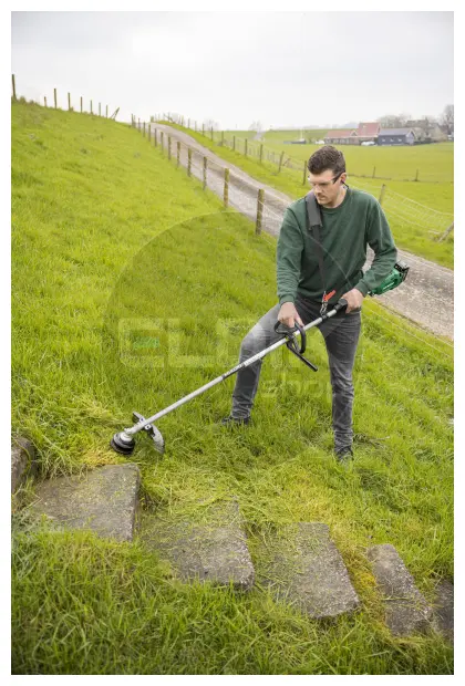 Hikoki CG18DAW4Z 18 V bosmaaier met een snoeiradius van 230 - 310 mm en ronde greep