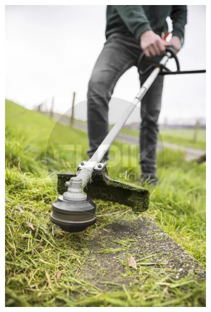 Hikoki CG18DAW4Z 18 V bosmaaier met een snoeiradius van 230 - 310 mm en ronde greep