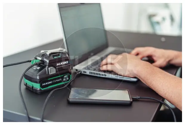 Hikoki UC18DAW4Z Power Charger voor 18V en MULTI VOLT accu's